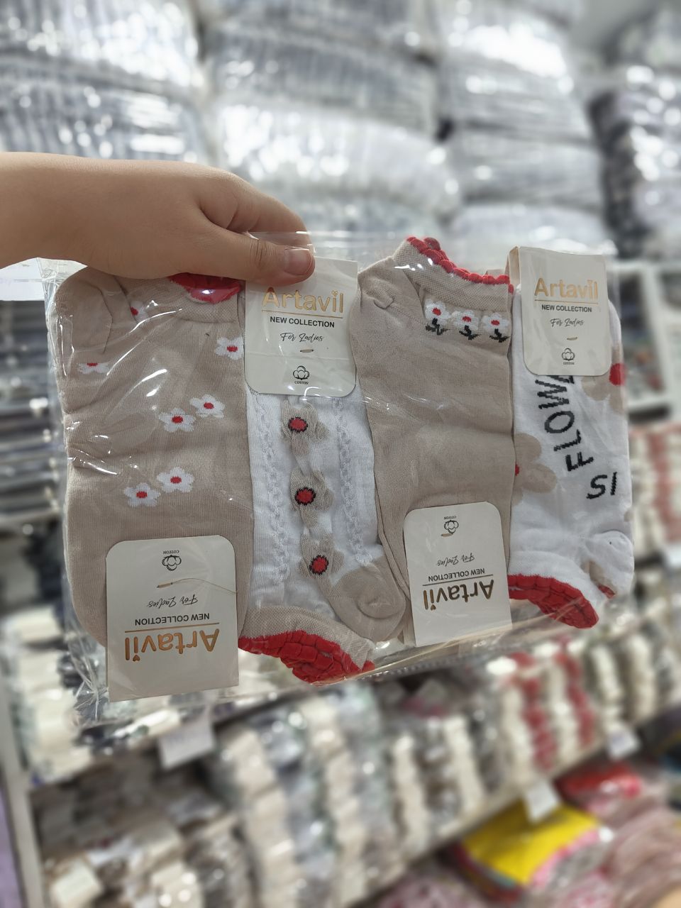 جوراب مچی زنانه نخی با کیفیت بالا طرح گل قرمز کد 1441( 12 جفتی )